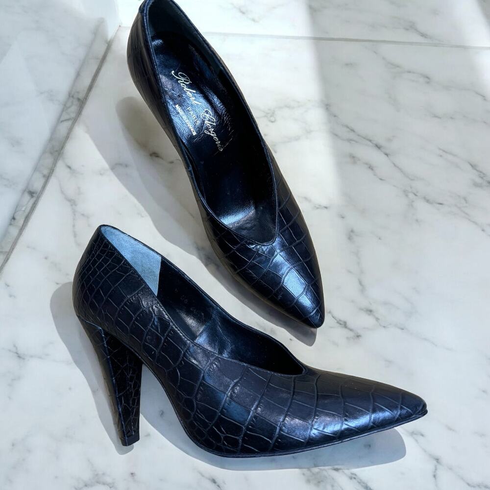 Robert Clergerie Paris Black Pumps Heels Embossed Size 7 inside but i say 6.5